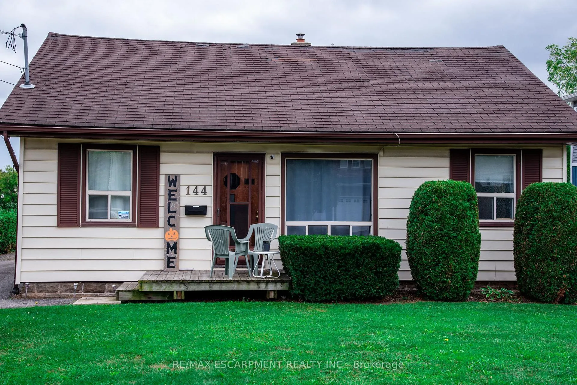 Photo 2 of 144 Green Road, Hamilton, Stoney Creek — HOMEH
