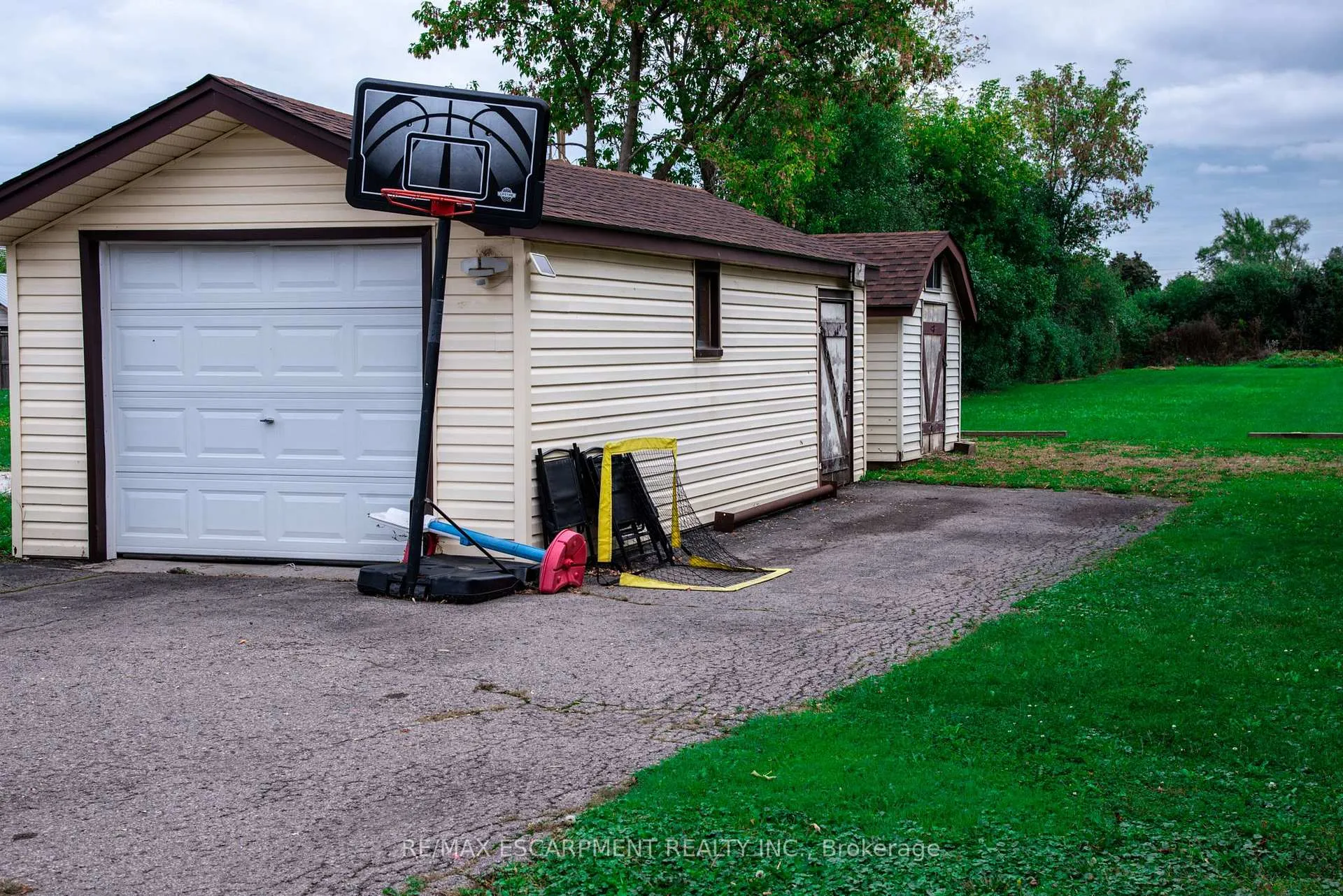 Photo 6 of 144 Green Road, Hamilton, Stoney Creek — HOMEH