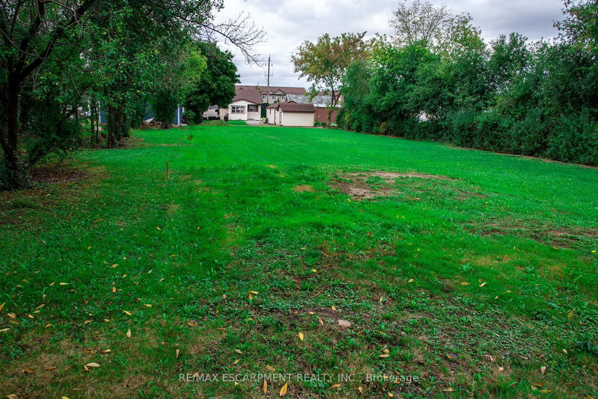 Photo 10 of 144 Green Road, Hamilton, Stoney Creek — HOMEH