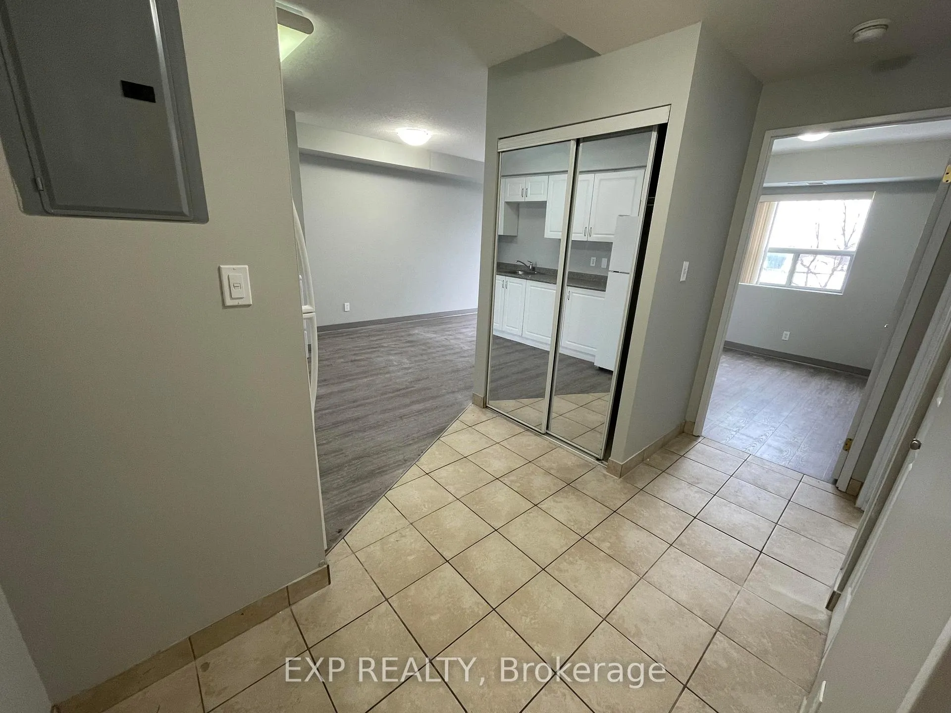 Photo 4 of Unit 403, 593 Strasburg Road, Kitchener — HOMEH