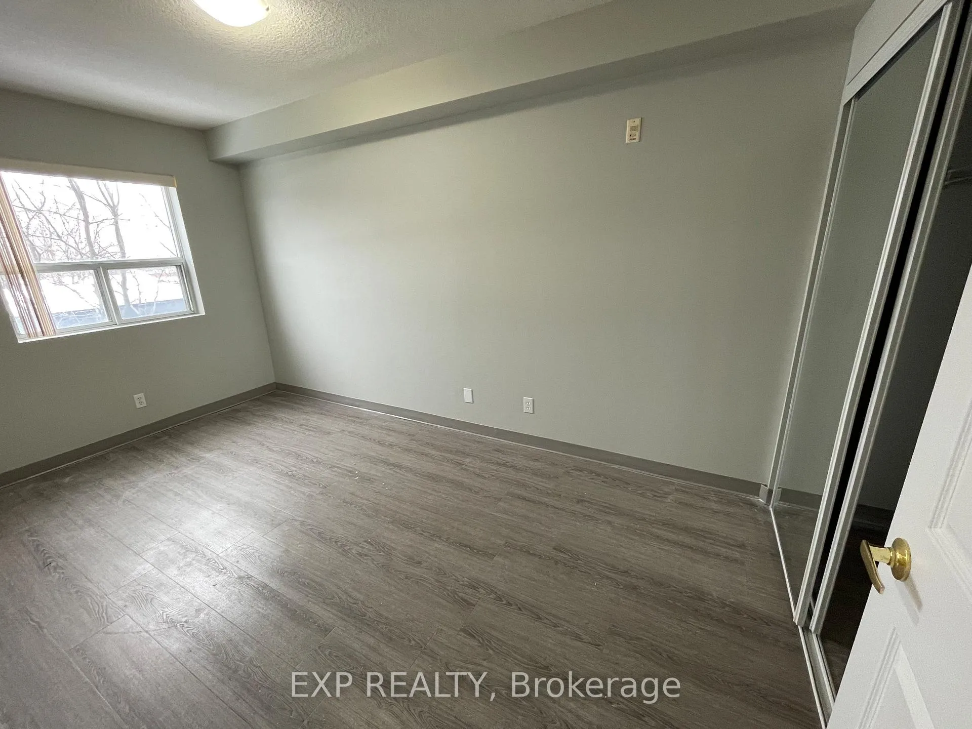 Photo 5 of Unit 403, 593 Strasburg Road, Kitchener — HOMEH