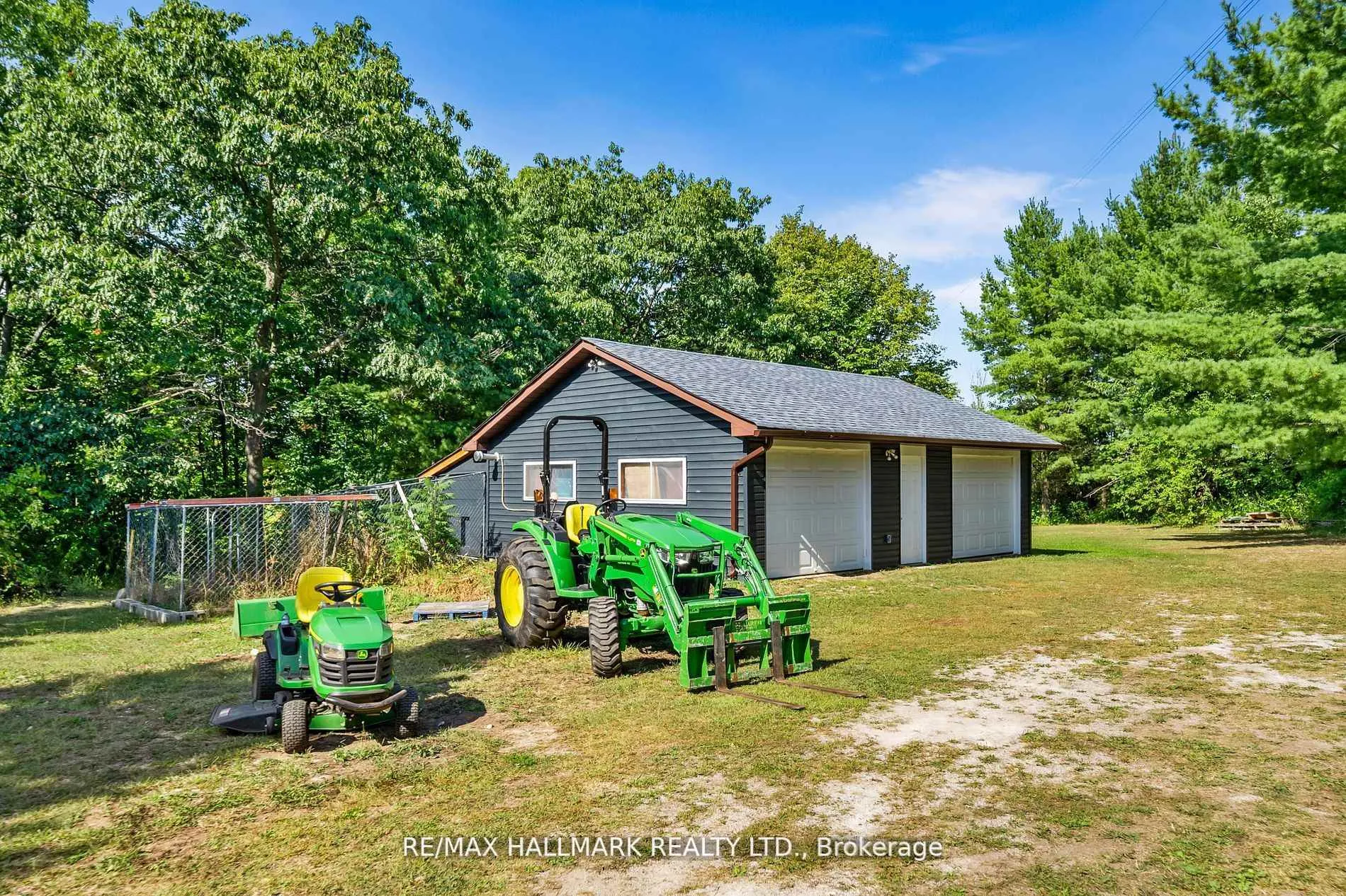 Photo 3 of 2422 Snow Valley Road, Springwater, Snow Valley — HOMEH