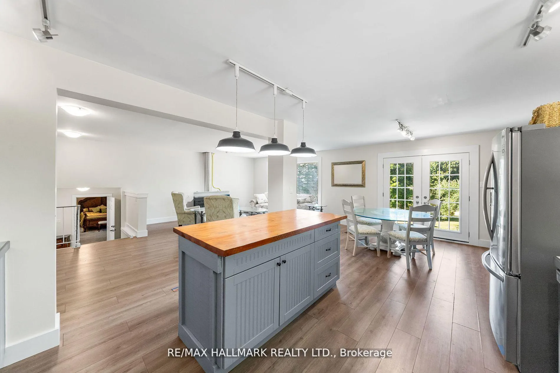 Photo 11 of 2422 Snow Valley Road, Springwater, Snow Valley — HOMEH