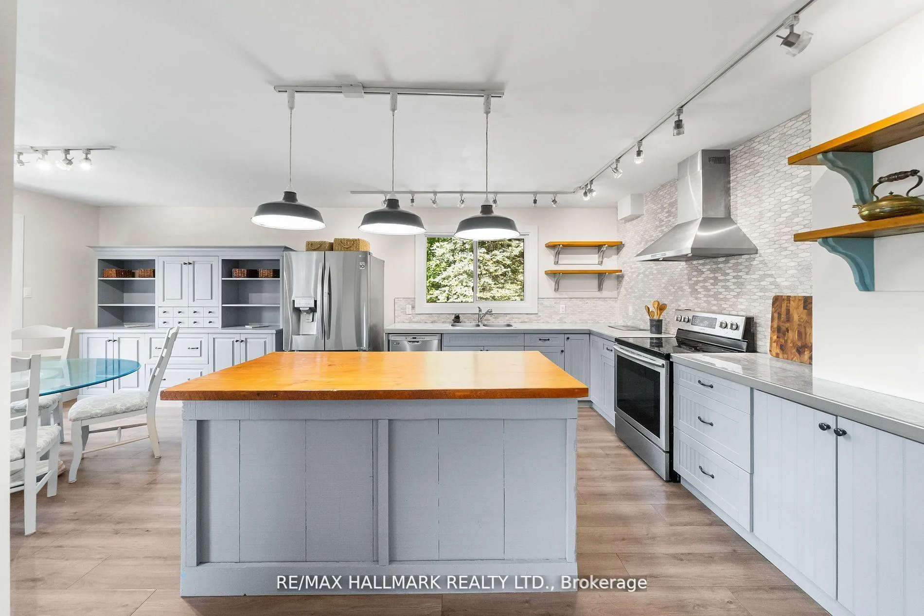 Photo 13 of 2422 Snow Valley Road, Springwater, Snow Valley — HOMEH
