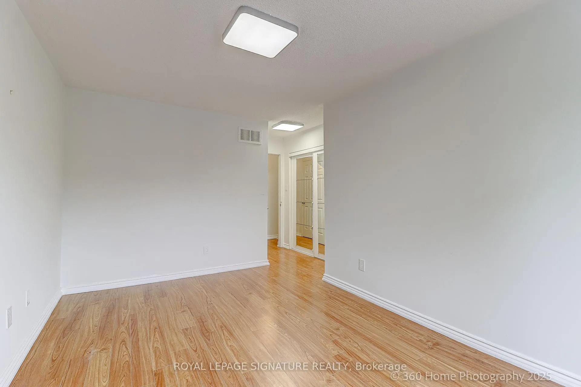 Photo 19 of 135 Kelso Crescent, Vaughan, Maple — HOMEH