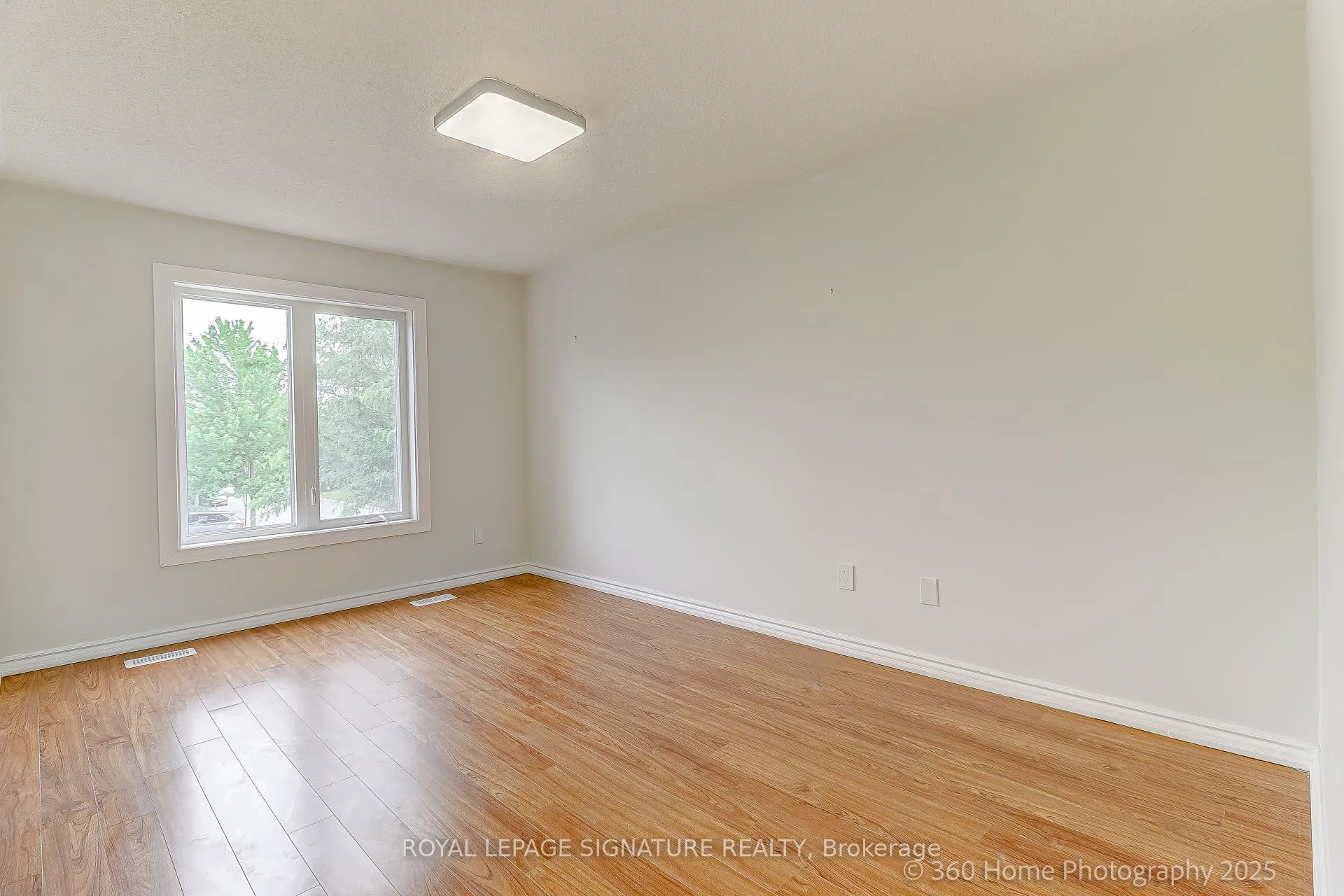 Photo 22 of 135 Kelso Crescent, Vaughan, Maple — HOMEH