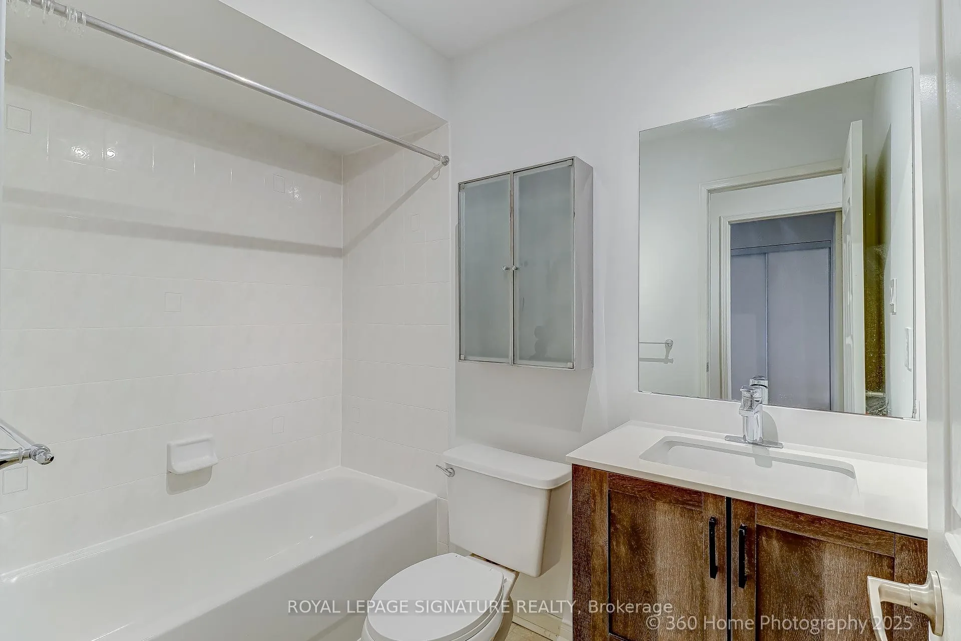Photo 26 of 135 Kelso Crescent, Vaughan, Maple — HOMEH