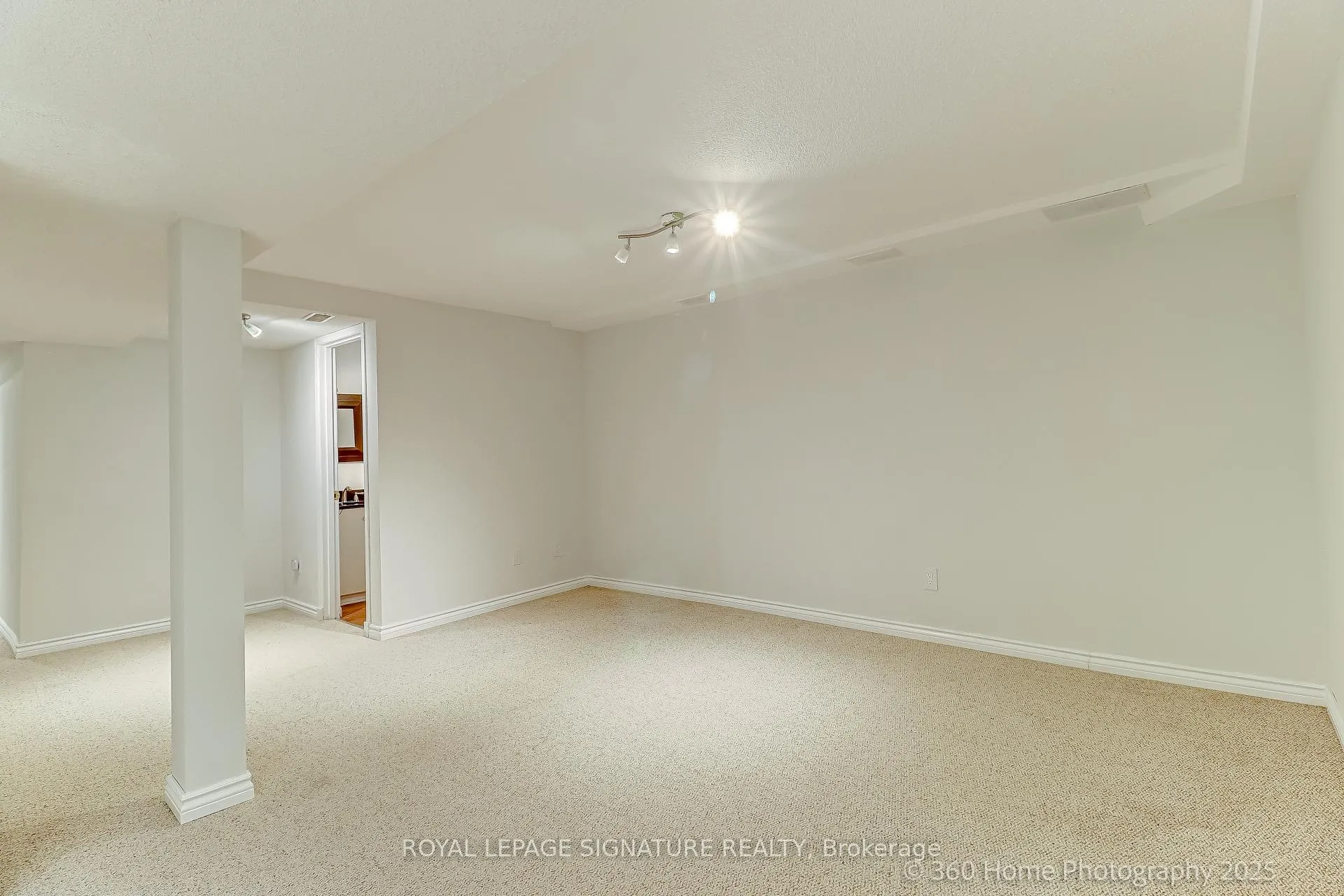 Photo 29 of 135 Kelso Crescent, Vaughan, Maple — HOMEH