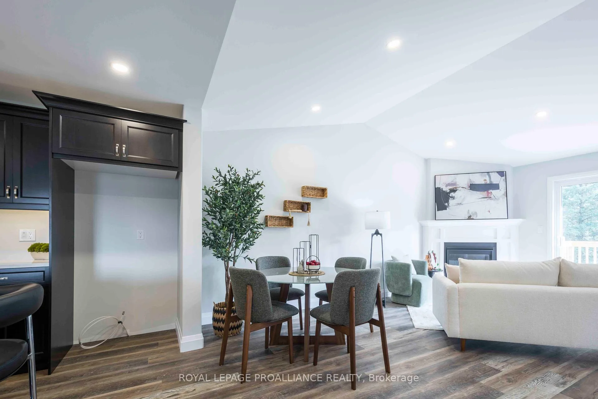 Photo 10 of 11 Clayton John Avenue, Prince Edward County, Sophiasburg Ward — HOMEH