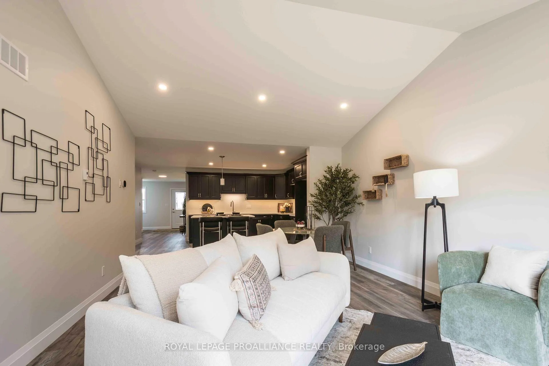 Photo 13 of 11 Clayton John Avenue, Prince Edward County, Sophiasburg Ward — HOMEH