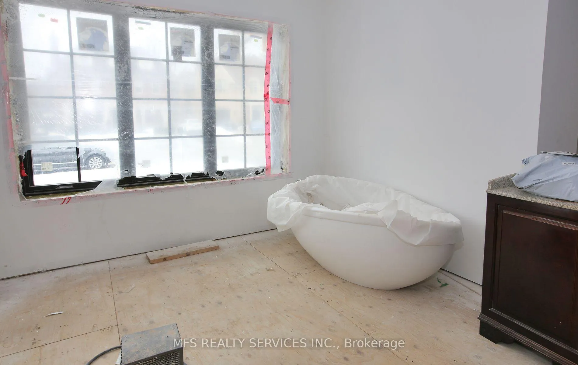 Photo 15 of 203 Glencairn Avenue, Toronto, Lawrence Park South — HOMEH