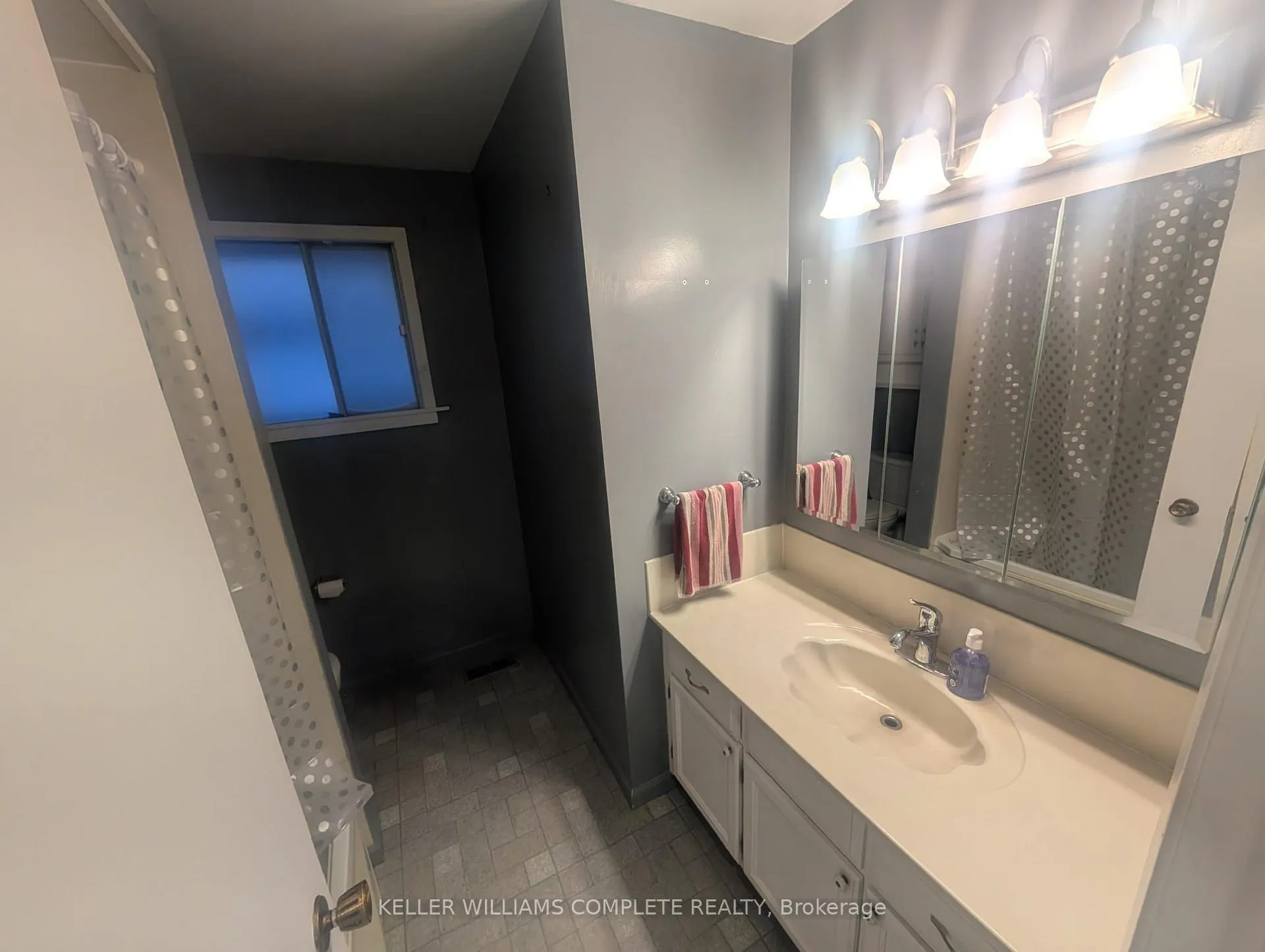 Photo 15 of 63 Robert Street, Welland, Lincoln/Crowland — HOMEH