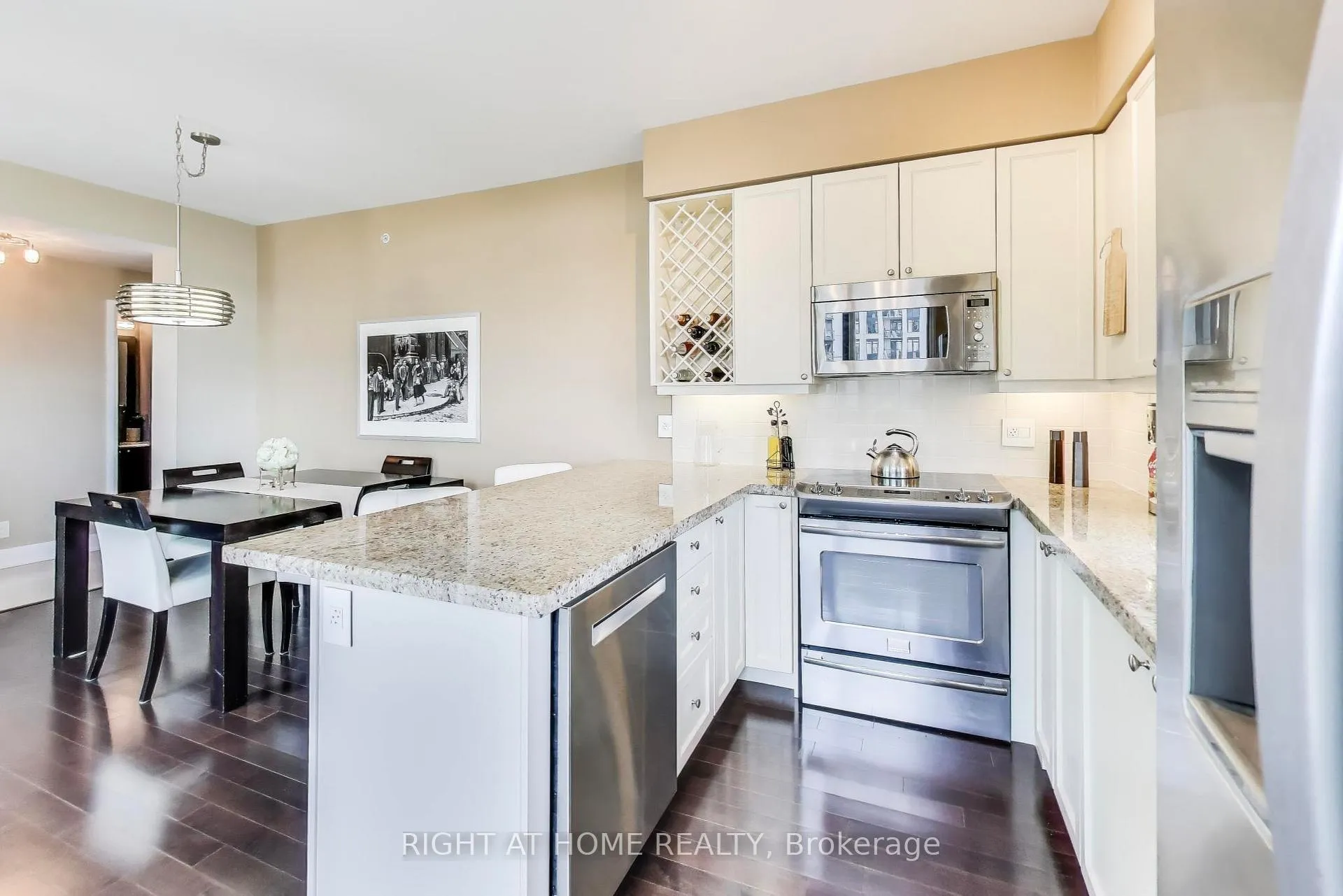 Photo 7 of Unit 317, 12 Woodstream Boulevard, Vaughan, Vaughan Grove — HOMEH
