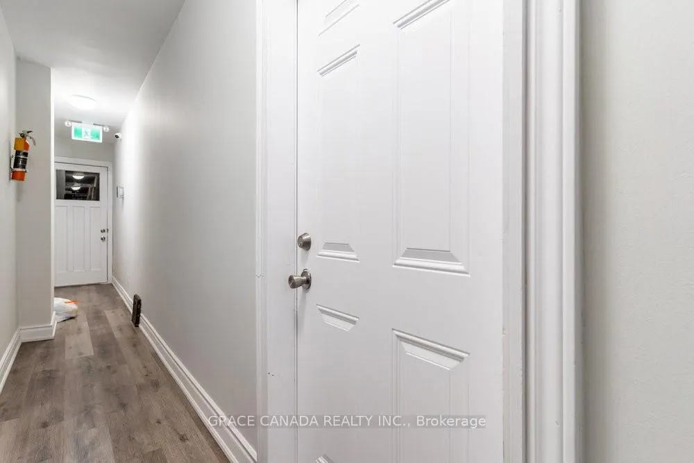 Photo 3 of Unit B, 598 Upper James Street, Hamilton, Southam — HOMEH
