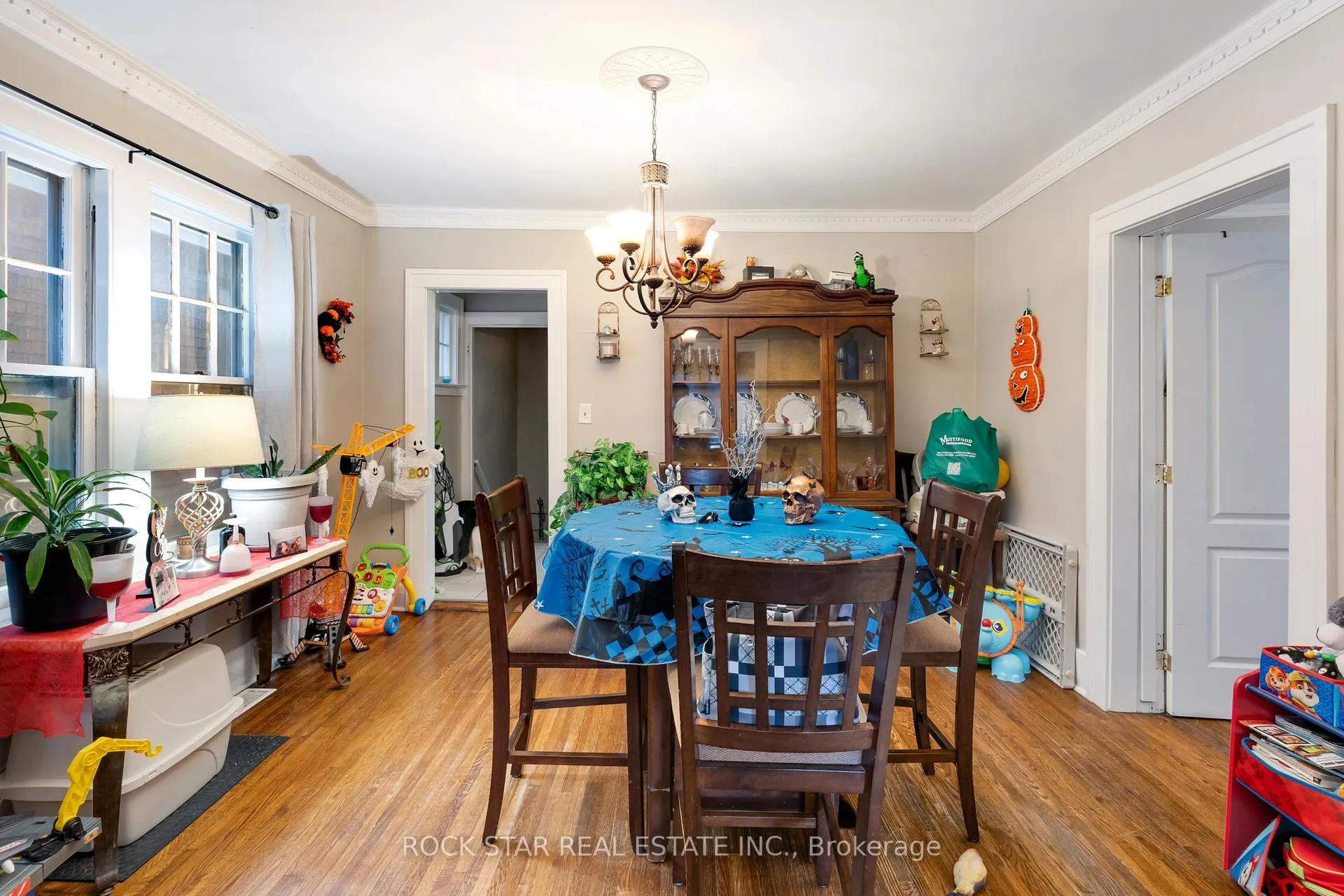 Photo 8 of 2284 Fraser Avenue, Windsor — HOMEH