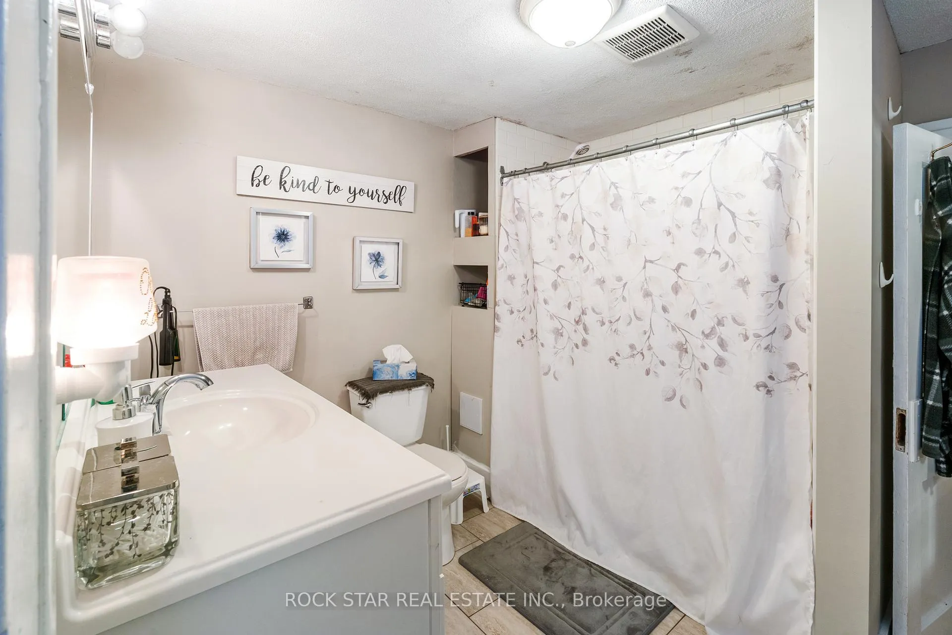 Photo 14 of 2284 Fraser Avenue, Windsor — HOMEH