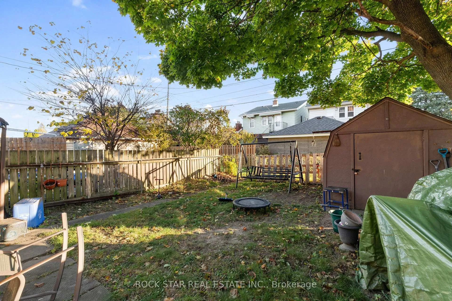 Photo 23 of 2284 Fraser Avenue, Windsor — HOMEH