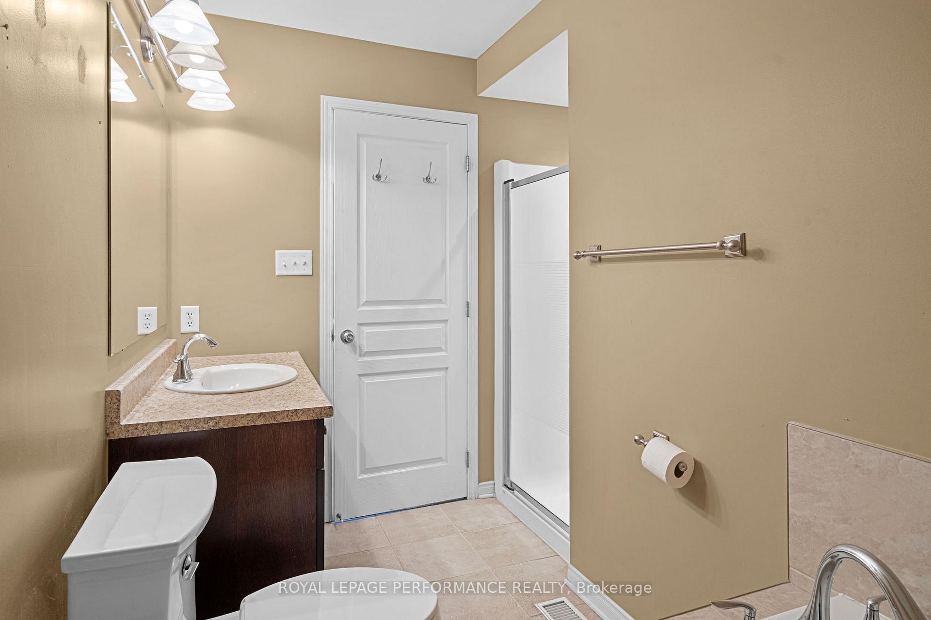 Photo 23 of 122 Osnabrook Private, Ottawa, Barrhaven - Stonebridge — HOMEH