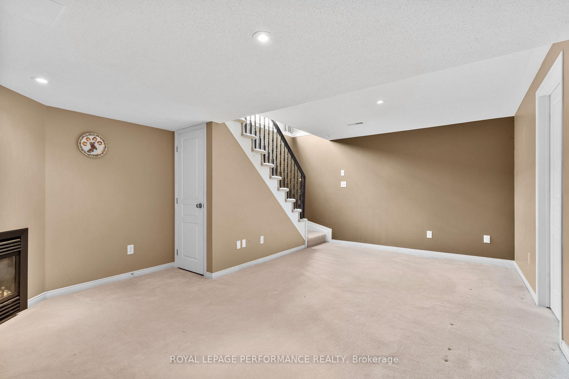 Photo 32 of 122 Osnabrook Private, Ottawa, Barrhaven - Stonebridge — HOMEH
