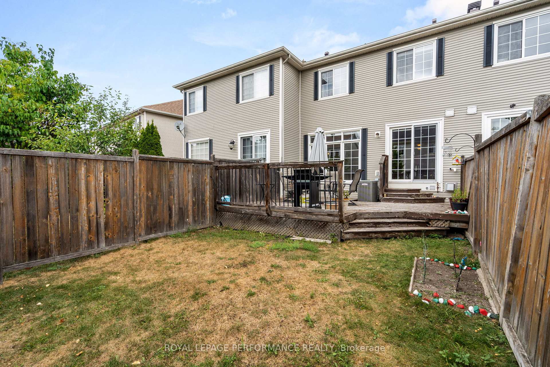 Photo 33 of 122 Osnabrook Private, Ottawa, Barrhaven - Stonebridge — HOMEH