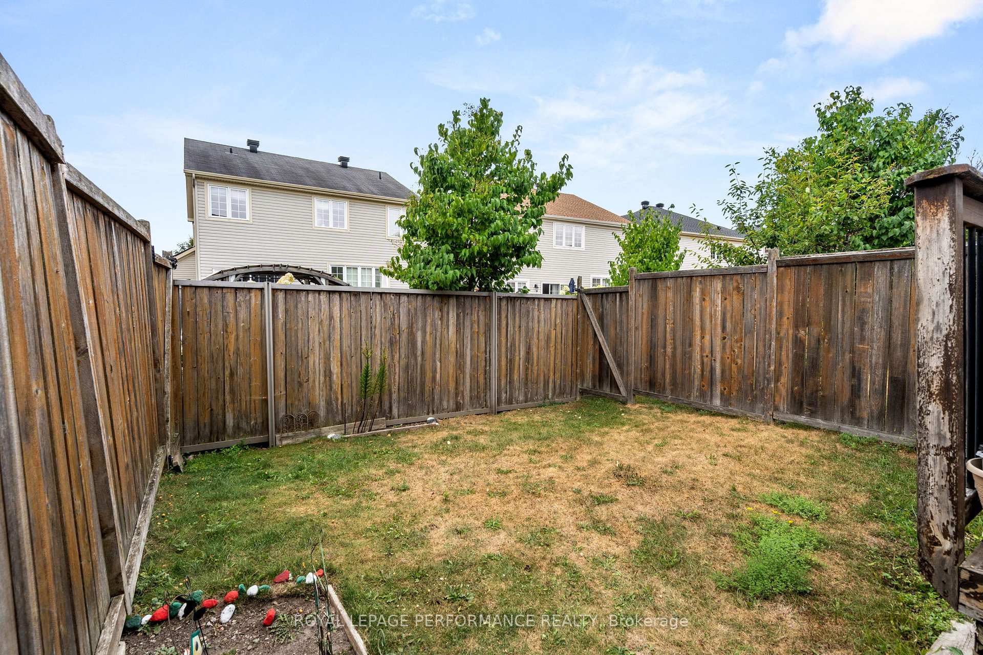 Photo 34 of 122 Osnabrook Private, Ottawa, Barrhaven - Stonebridge — HOMEH