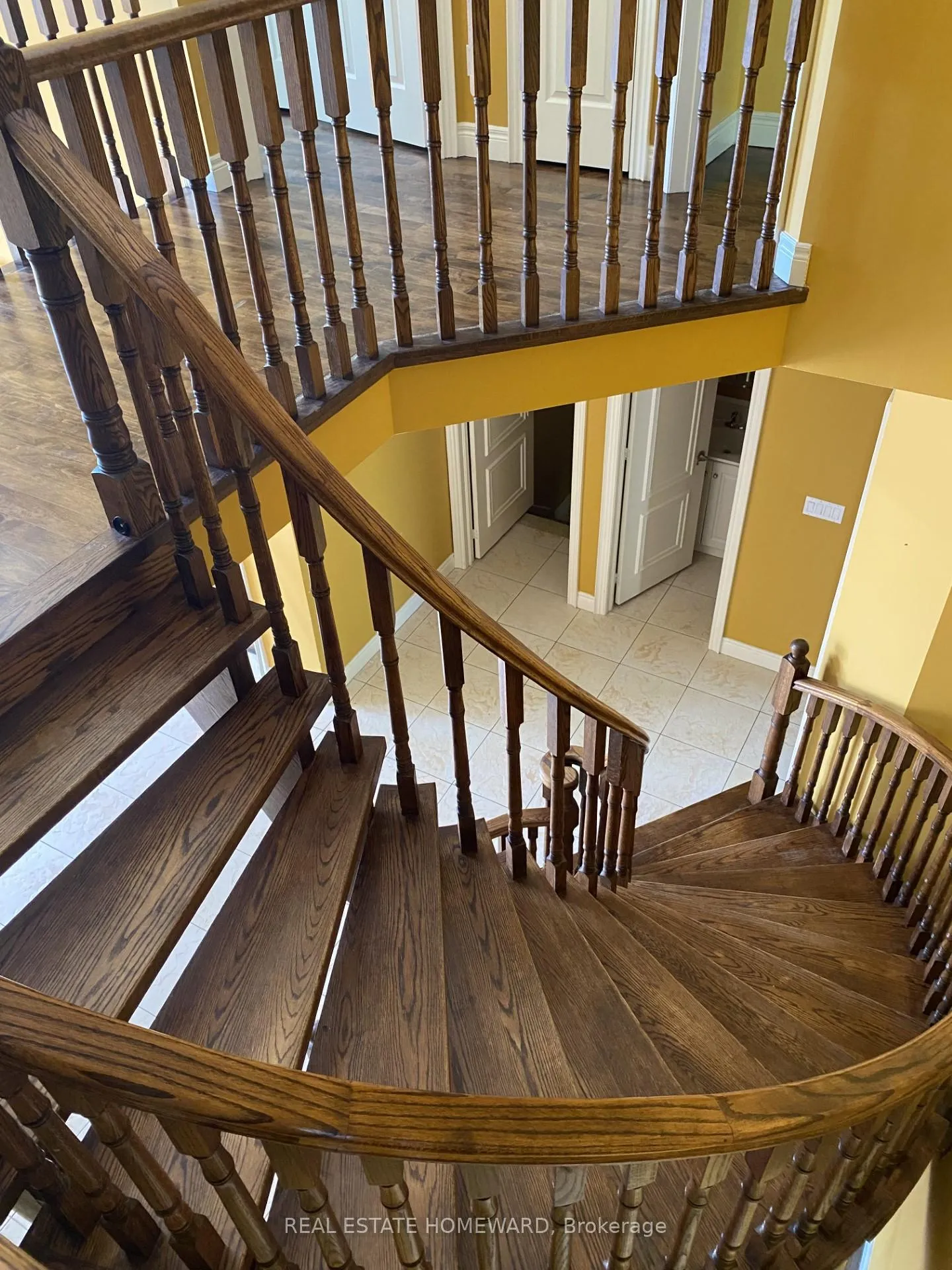 Photo 6 of 7400 Islington Avenue, Vaughan, East Woodbridge — HOMEH