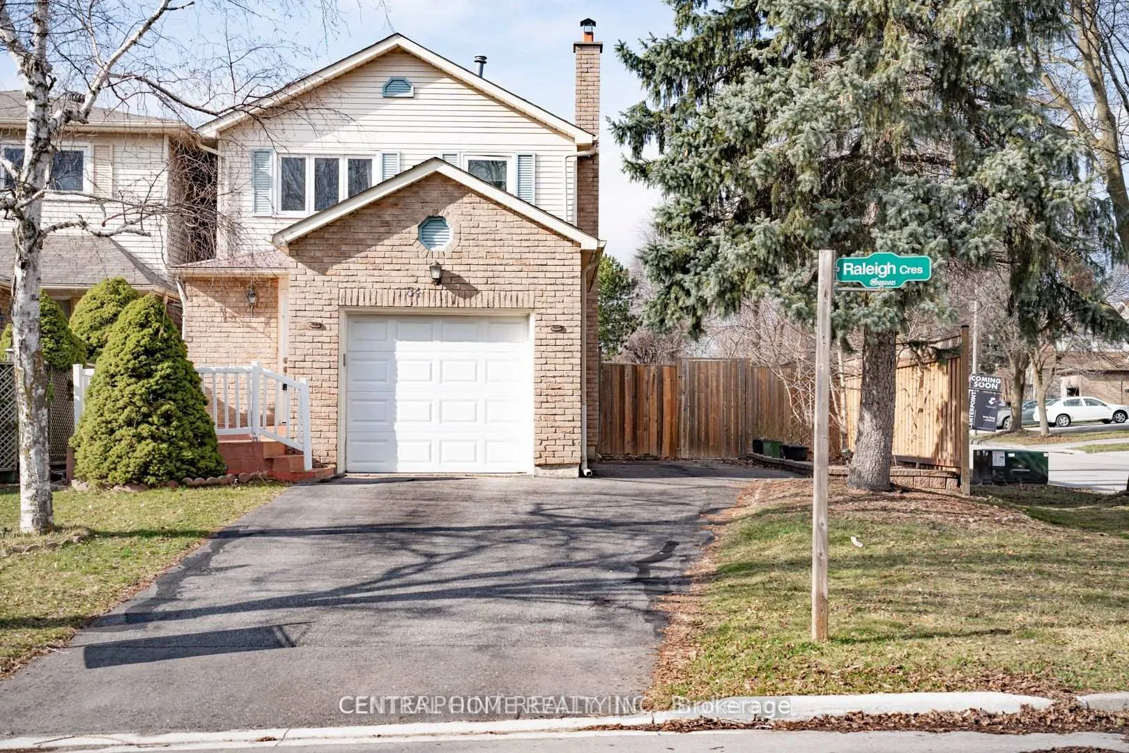 Photo 1 of 84 Raleigh Crescent, Markham, Markville — HOMEH