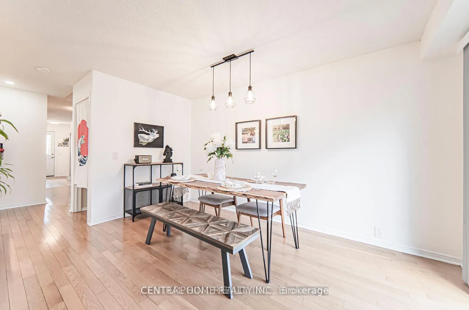 Photo 10 of 84 Raleigh Crescent, Markham, Markville — HOMEH