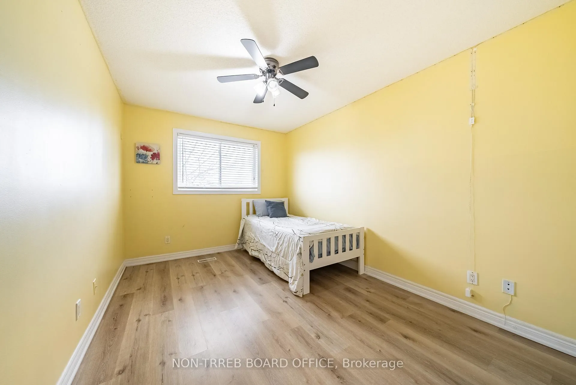 Photo 10 of 1148 Upper Wentworth Street, Hamilton, Crerar — HOMEH