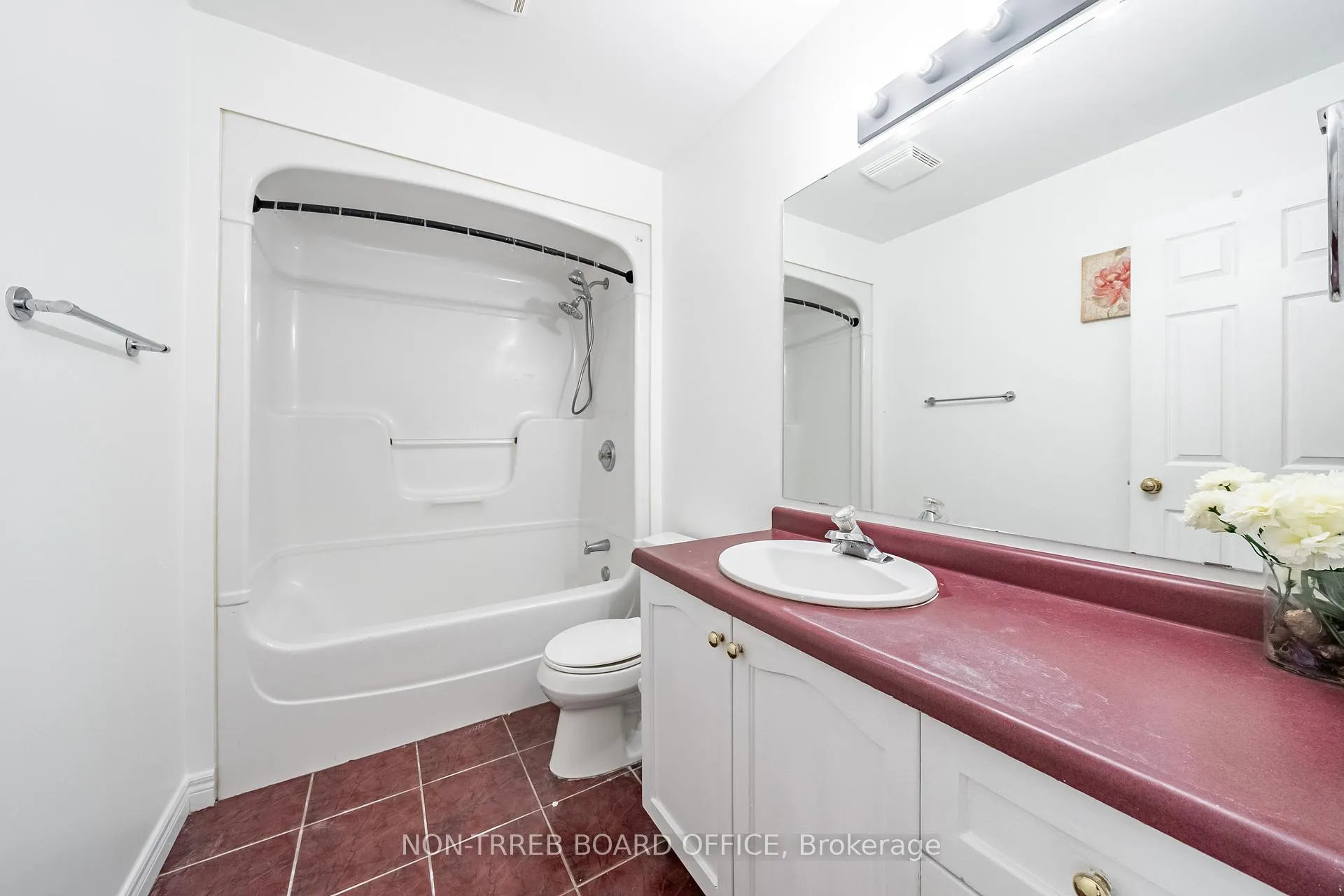 Photo 12 of 1148 Upper Wentworth Street, Hamilton, Crerar — HOMEH