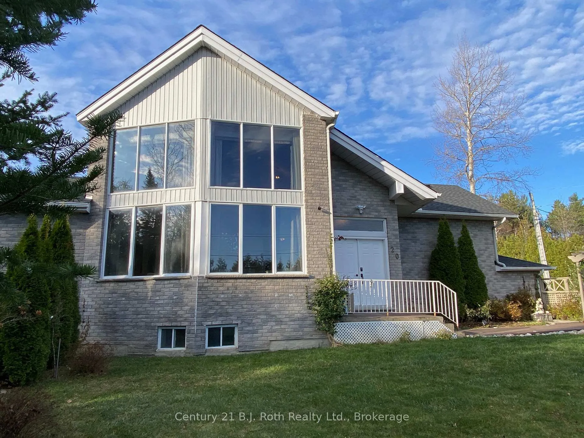 Photo 23 of 20 Grant Avenue, Tiny, Rural Tiny — HOMEH