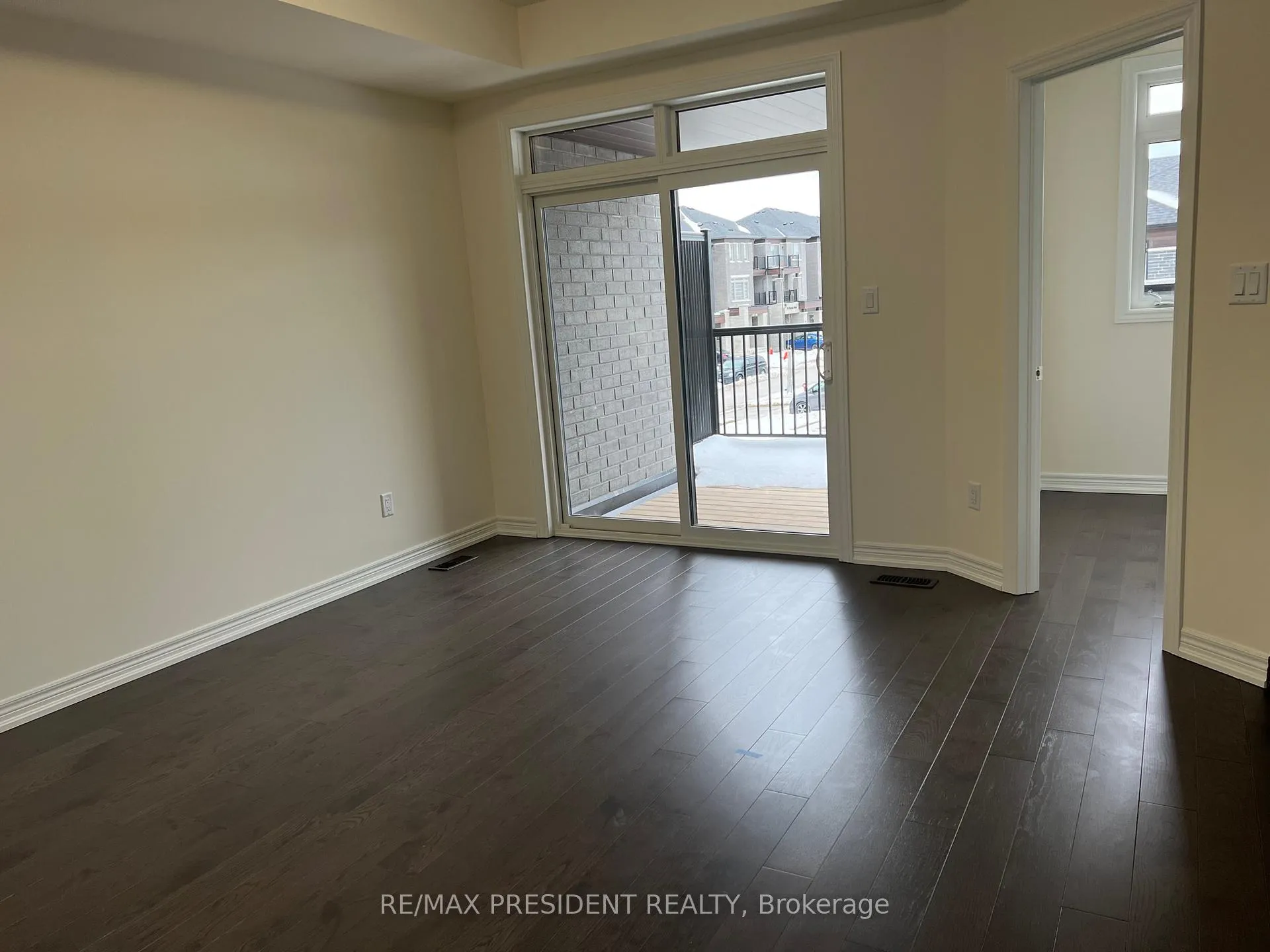 Photo 11 of 24 Skyridge Drive, Brampton, Bram East — HOMEH