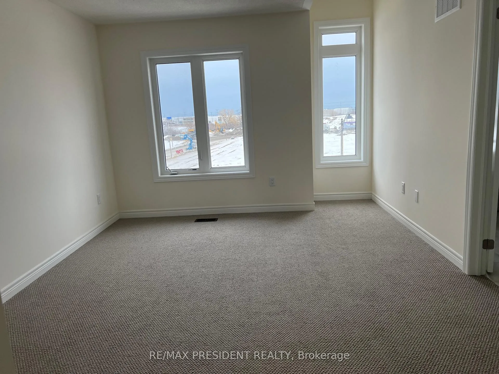 Photo 15 of 24 Skyridge Drive, Brampton, Bram East — HOMEH