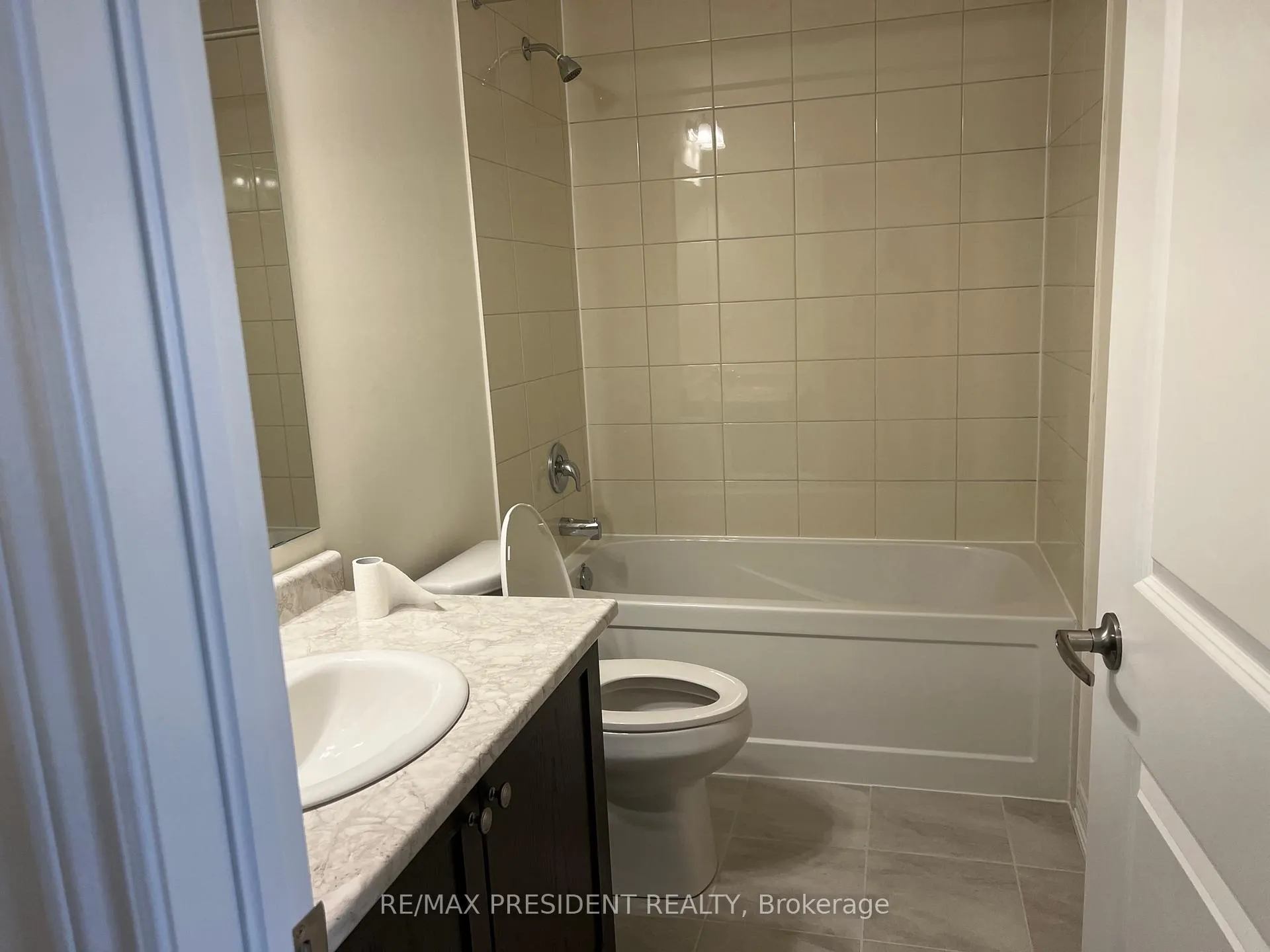 Photo 20 of 24 Skyridge Drive, Brampton, Bram East — HOMEH