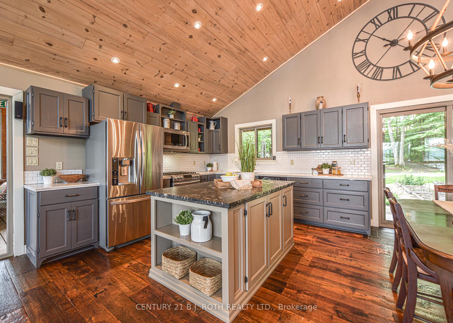 Photo 8 of 1007 1100 Road, Gravenhurst, Morrison — HOMEH