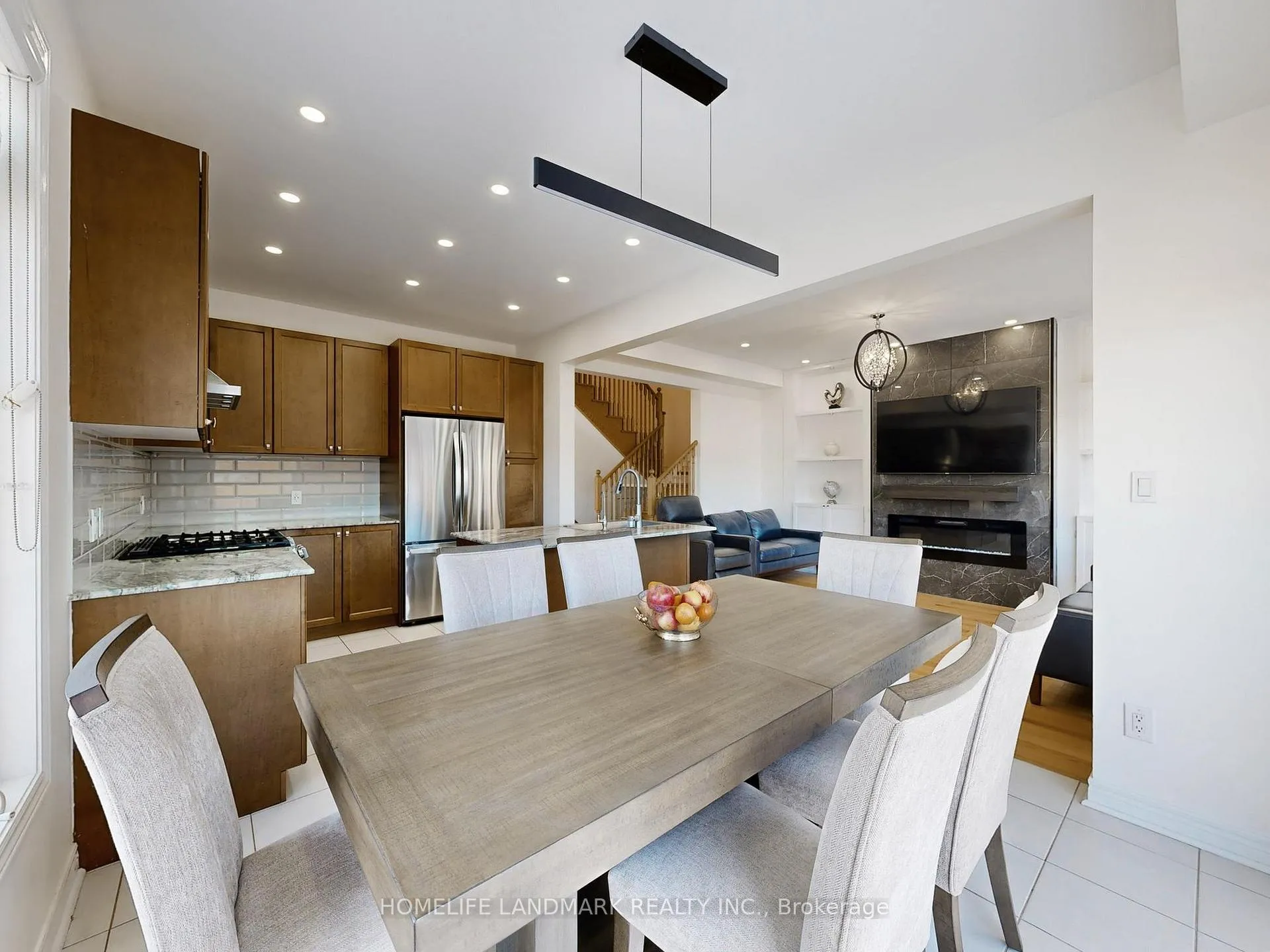 Photo 14 of 1080 Azalea Avenue, Pickering, Rural Pickering — HOMEH