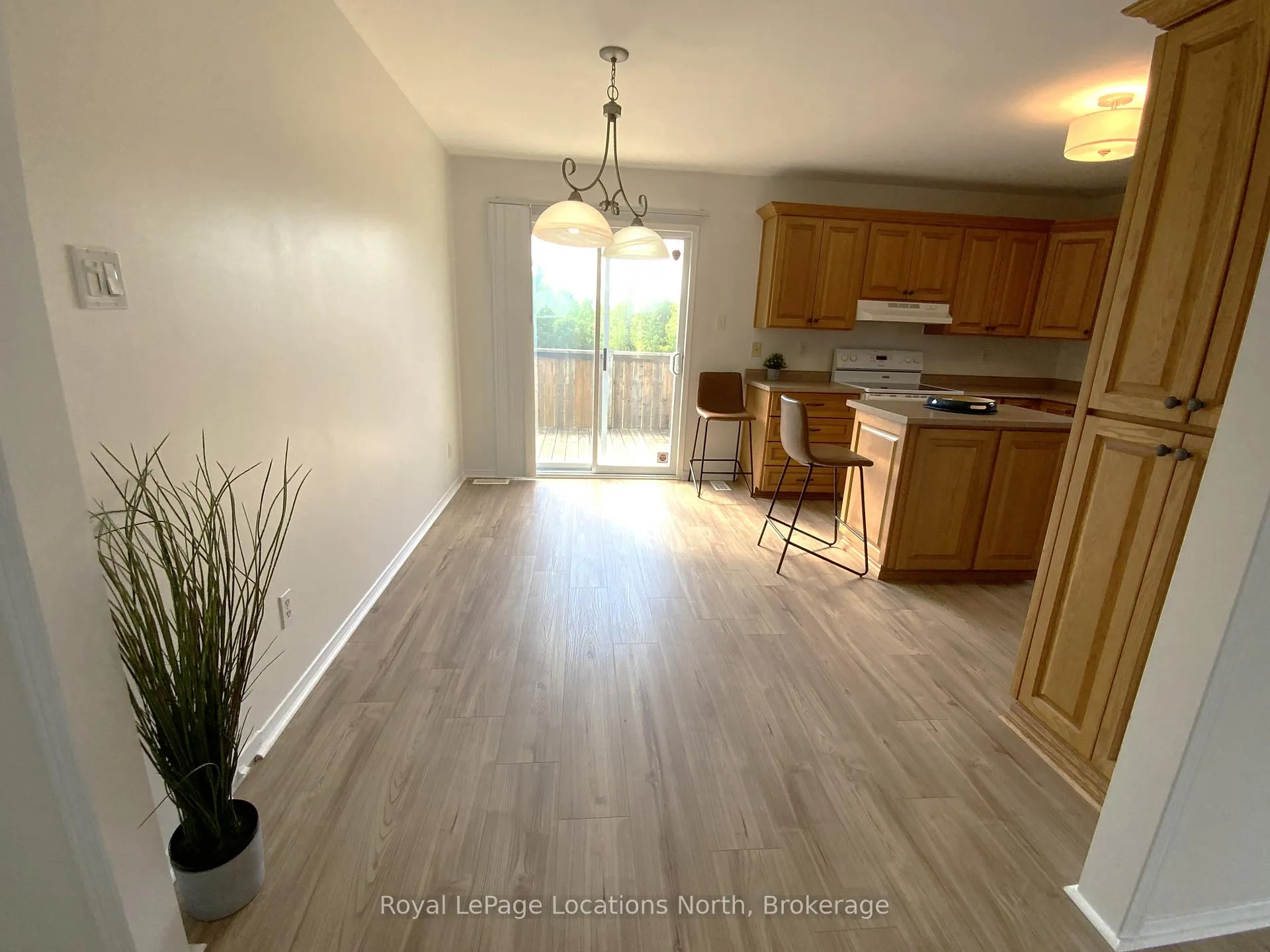 Photo 7 of 210 Quebec Street, Clearview, Stayner — HOMEH