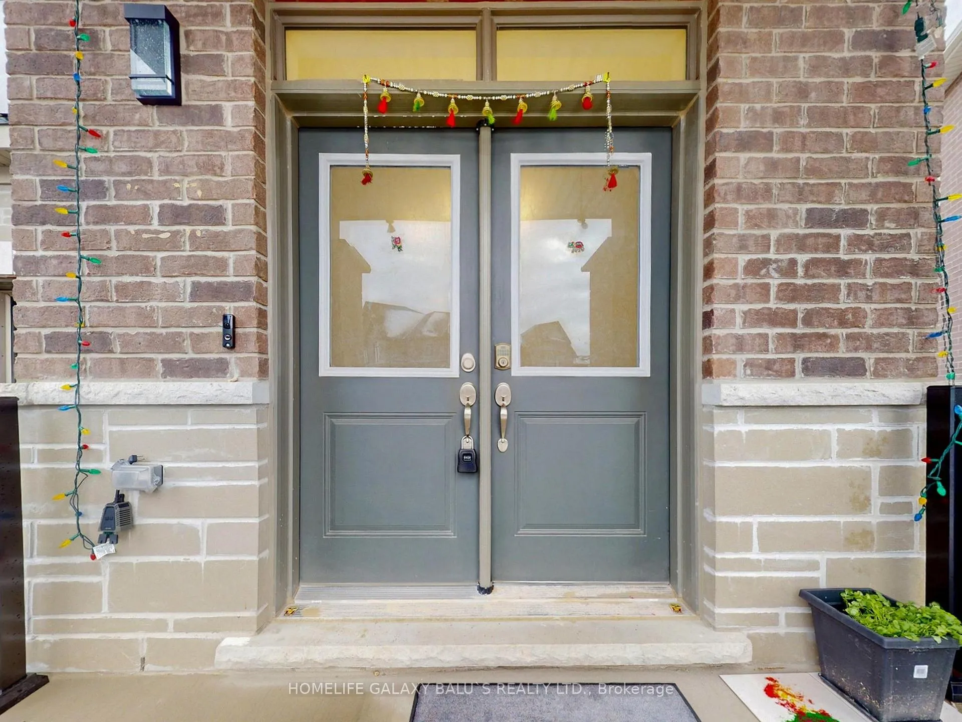 Photo 3 of 13 Thelma Drive, Whitby, Rural Whitby — HOMEH