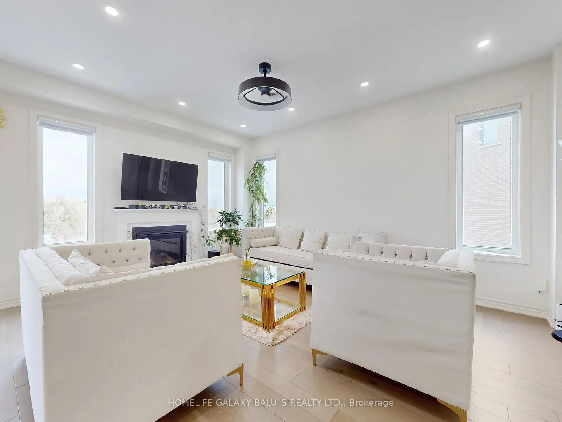 Photo 8 of 13 Thelma Drive, Whitby, Rural Whitby — HOMEH