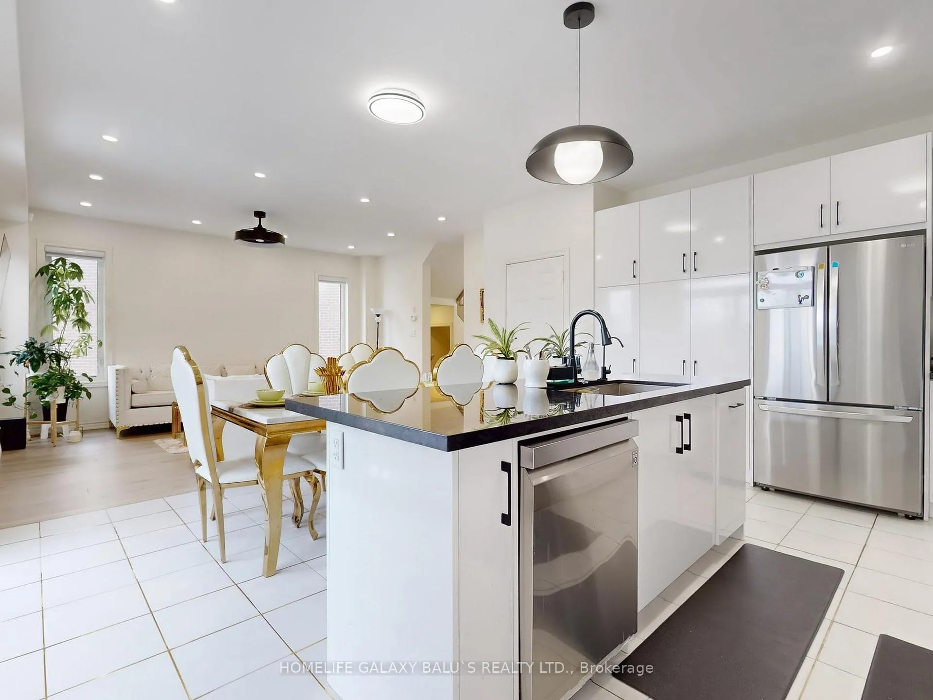 Photo 11 of 13 Thelma Drive, Whitby, Rural Whitby — HOMEH