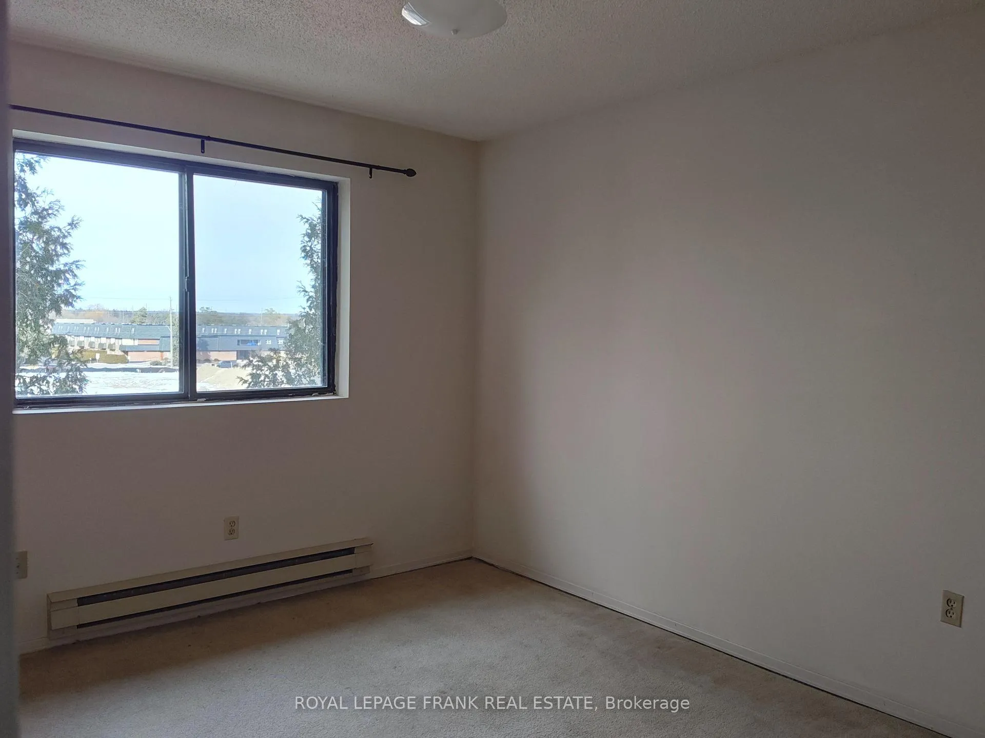 Photo 2 of Unit 305, 552 Dundas Street E, Whitby, Downtown Whitby — HOMEH