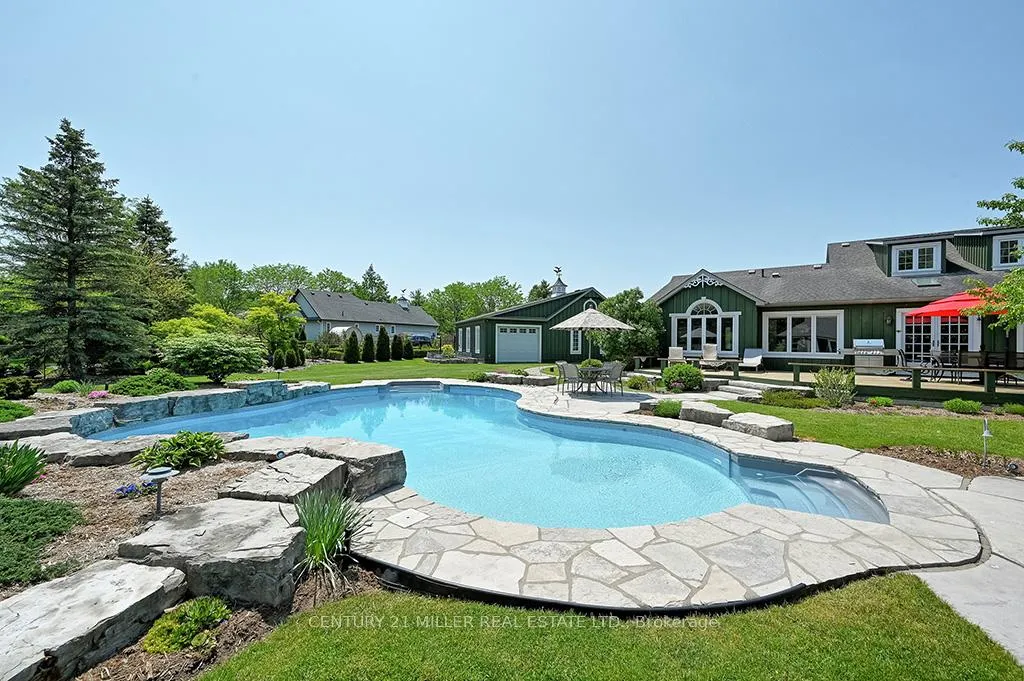 Photo 13 of 27 Weneil Drive, Hamilton, Freelton — HOMEH