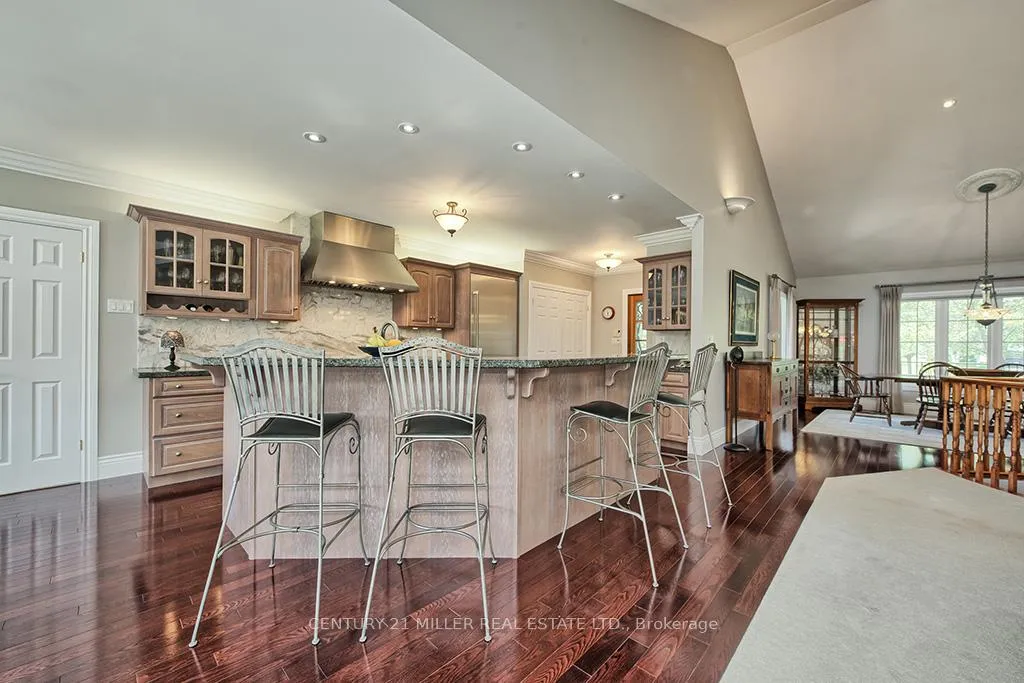 Photo 26 of 27 Weneil Drive, Hamilton, Freelton — HOMEH