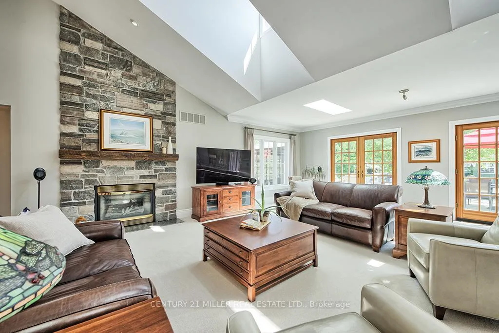 Photo 28 of 27 Weneil Drive, Hamilton, Freelton — HOMEH