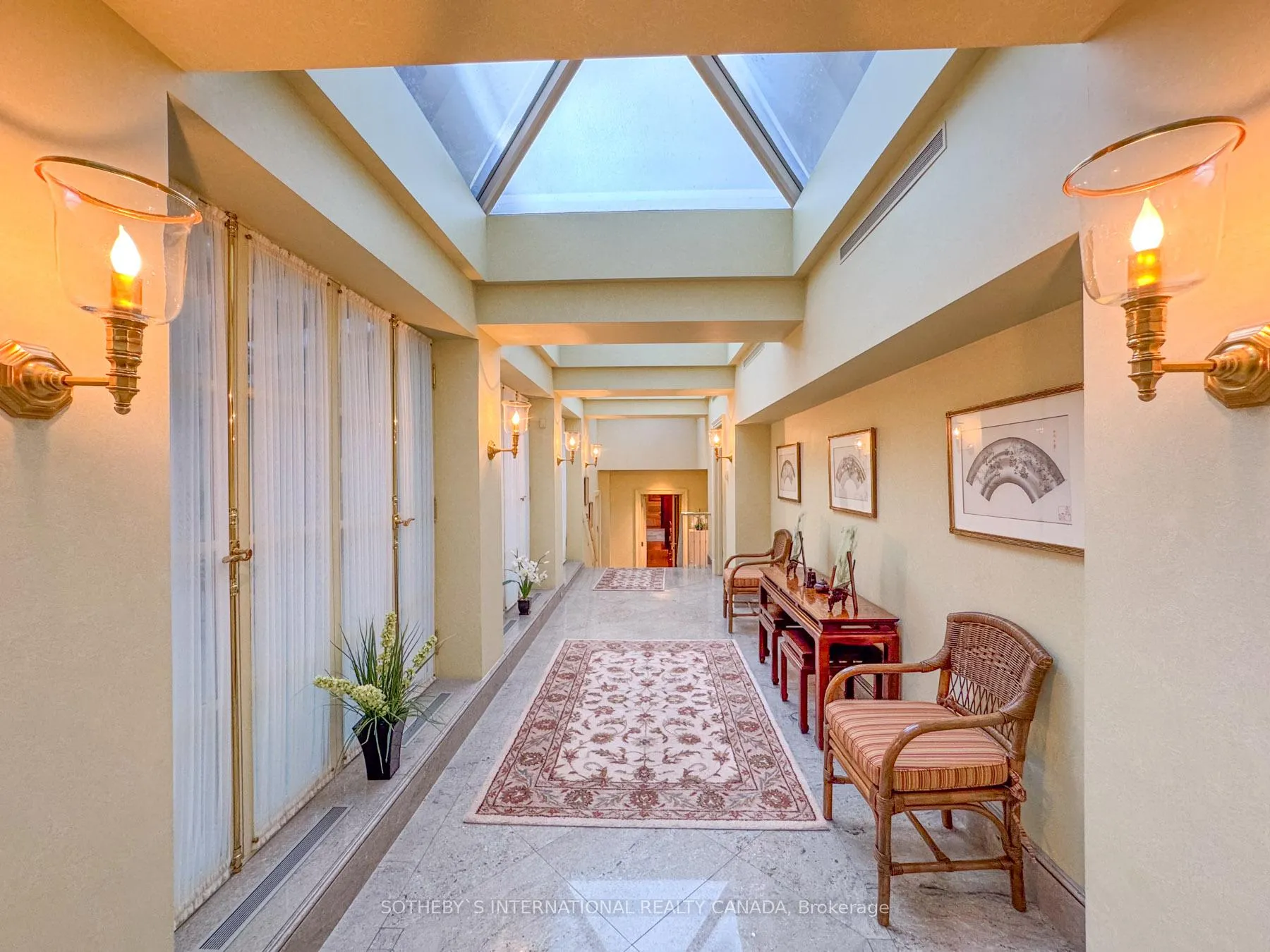 Photo 14 of 241 Strathallan Wood, Toronto, Bedford Park-Nortown — HOMEH