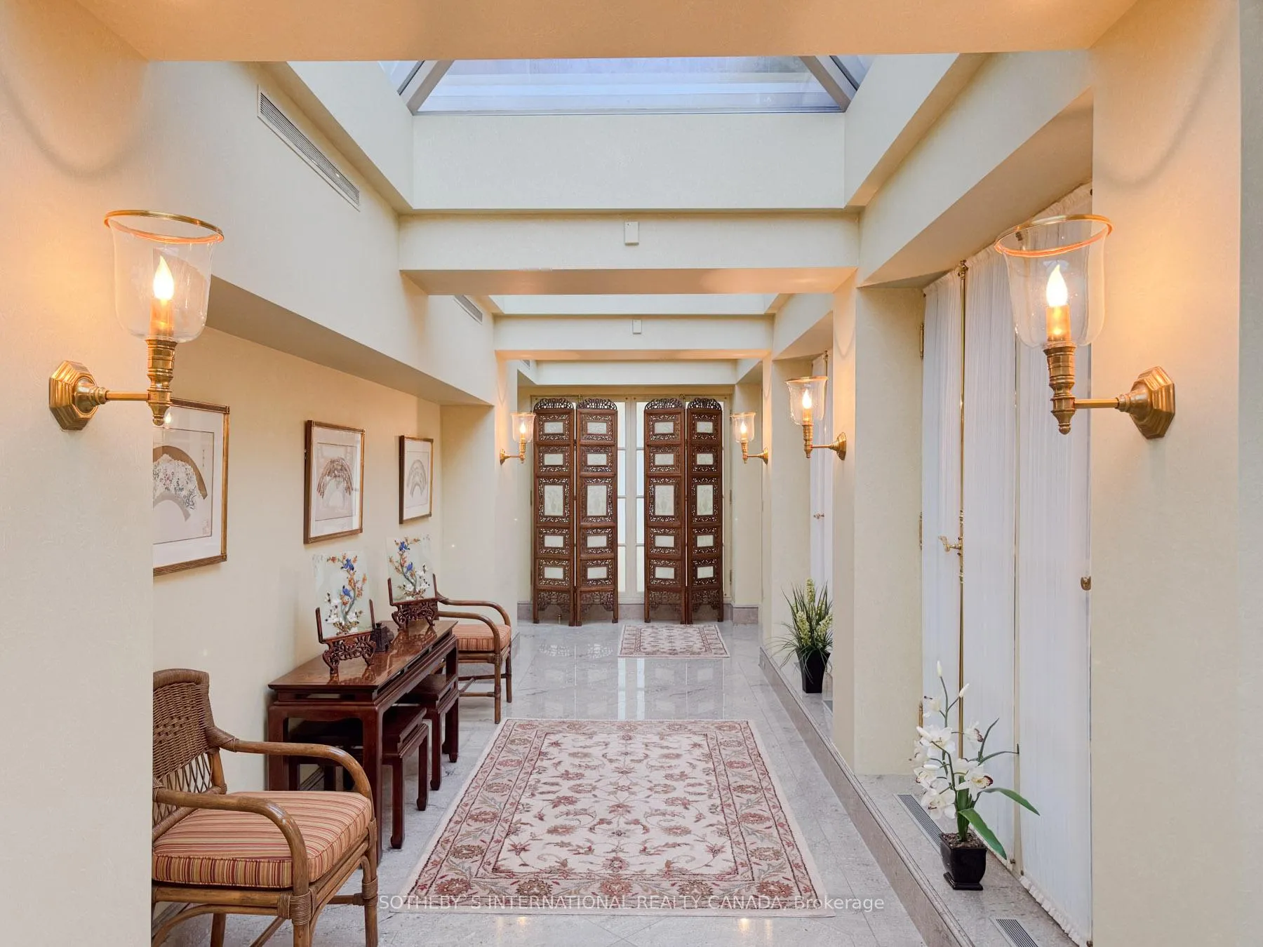 Photo 15 of 241 Strathallan Wood, Toronto, Bedford Park-Nortown — HOMEH