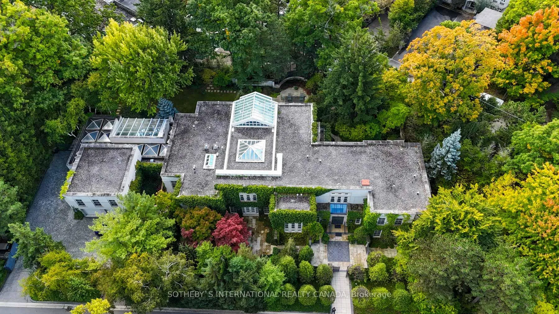 Photo 30 of 241 Strathallan Wood, Toronto, Bedford Park-Nortown — HOMEH