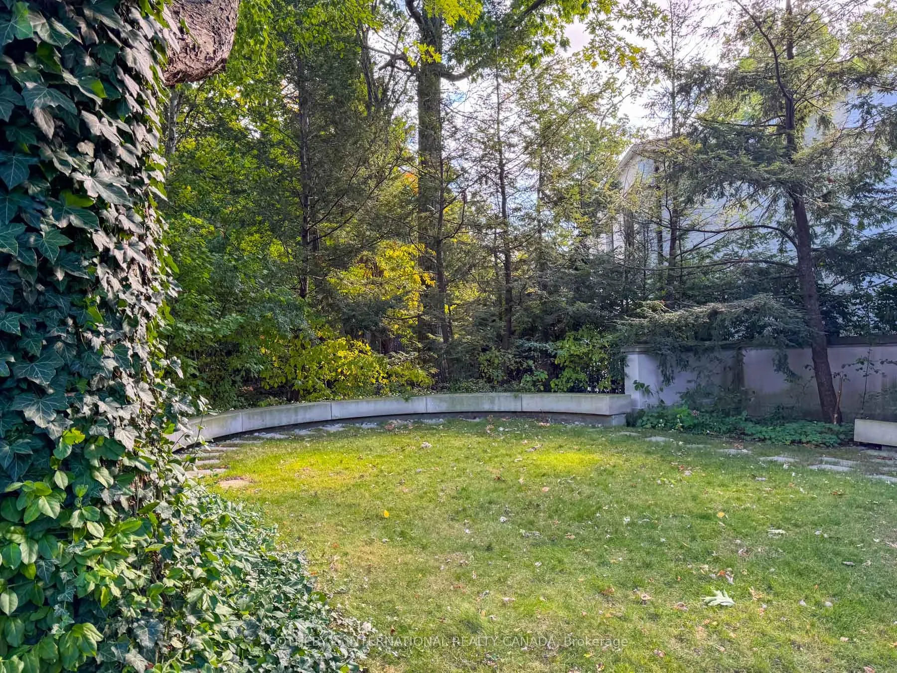 Photo 34 of 241 Strathallan Wood, Toronto, Bedford Park-Nortown — HOMEH