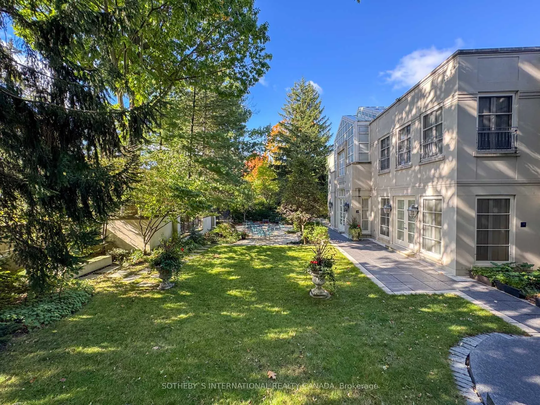 Photo 36 of 241 Strathallan Wood, Toronto, Bedford Park-Nortown — HOMEH