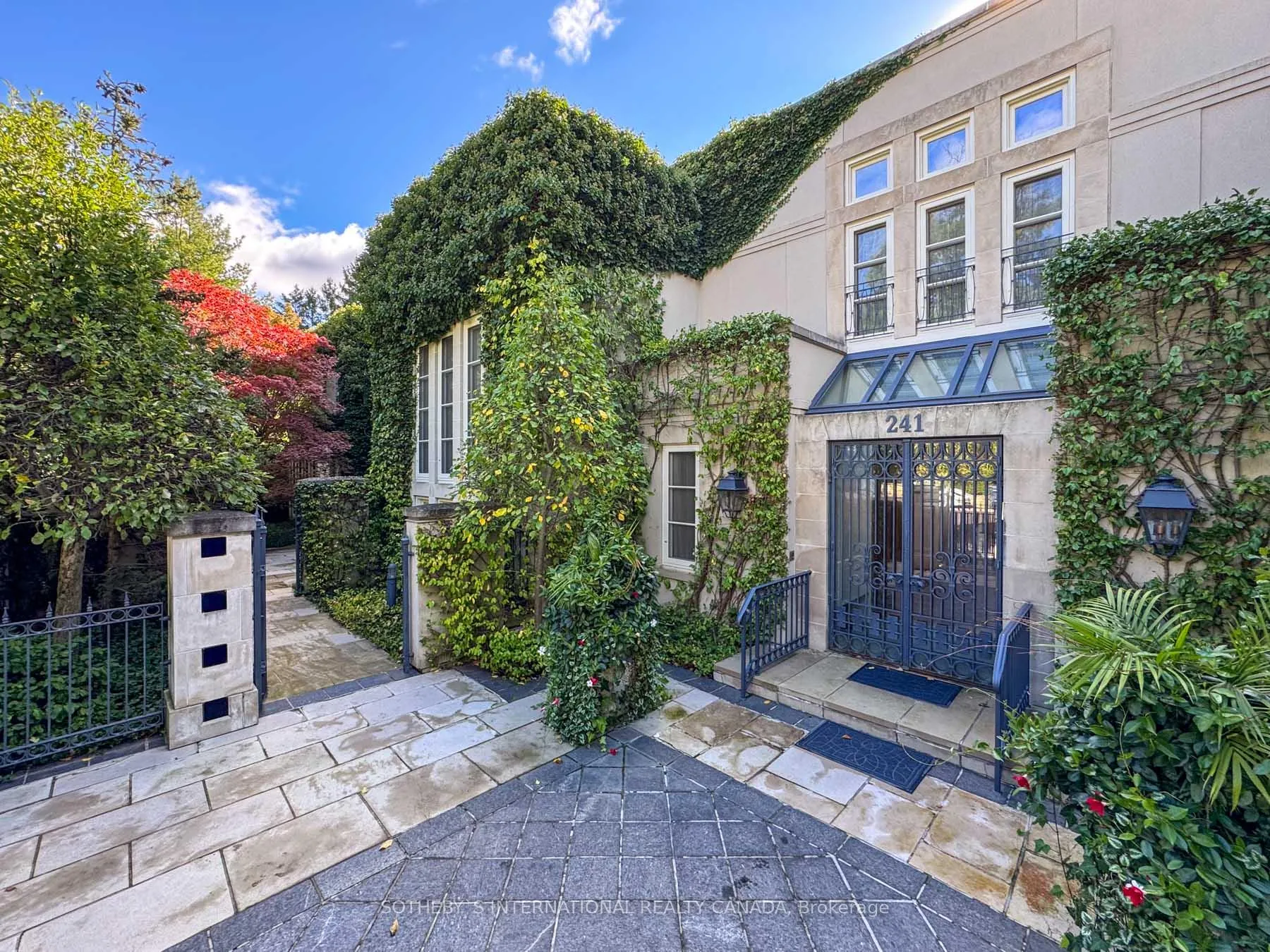 Photo 41 of 241 Strathallan Wood, Toronto, Bedford Park-Nortown — HOMEH